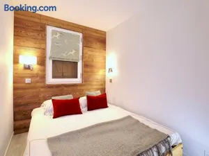 Image of Appartement skis aux pieds pour 4 pers - Courchevel Village - FR-1-575-10