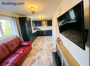 Image of Modern 2 bedroom flat by Dover Port, Castle& Sea!