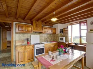 Image of Maison confortable avec cheminée dans les montagnes de la Loire - FR-1-496-9