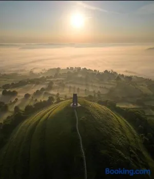 Image of Glastonbury Hideaway