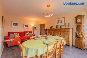 Image of 2 BR apartment with parking, 5 minutes from Lille