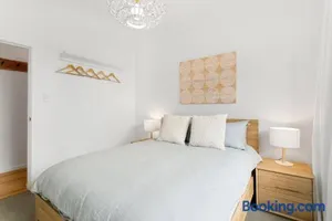 Image of The Rooftop: Beachfront views+ Parking+ BBQ+ Bar