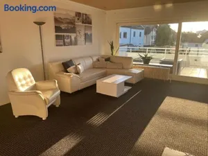 Image of Spacious 3-BR Apt for 6 - enjoy Christmas time in Munich