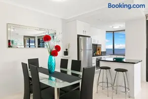 Image of Cairns Luxury Waterview Apartment
