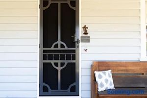 Image of Cute as A Button Cottage in Charming Evandale