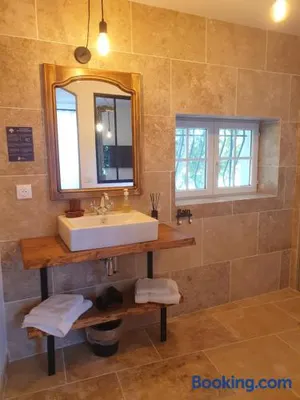 Image of MAS DU RECATI