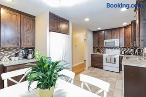 Image of Cozy-3br-getaway-pets Allowed-nea