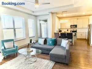 Image of Buckhead Quarters- Spacious with Private Balcony