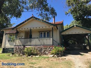 Image of Cherry Blossom Cottage - Beechworth-Getaways