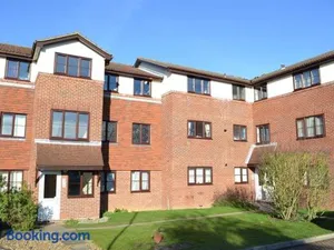 Image of Apartment in Epsom With Free Parking