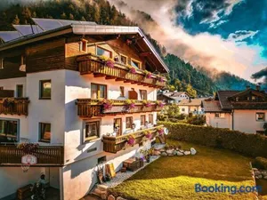 Image of Apart Antonius