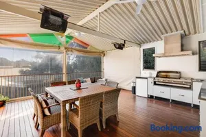Image of Perfect CDB & Parkland Fringe!