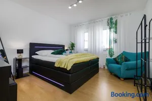 Image of 2 Zimmer Wohnung, Küche, Bad, Balkon, Netflix