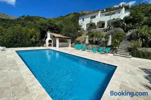 Image of Stunning Villa 5 bedroom Heaven on earth