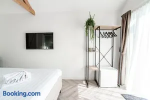 Image of Be So Suite