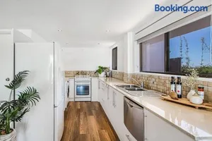 Image of Lovely 2bd Unit, Patio and views. Best weekly rate