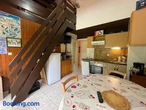Image of Appartement calme 2 pièces avec parking, proche Portes du Soleil - FR-1-692-38