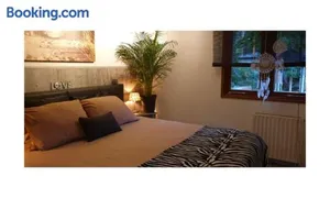 Image of Chalet Heppie People