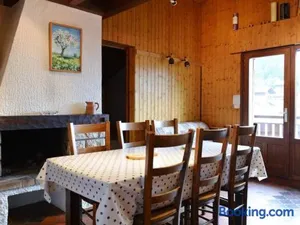Image of Appartement cosy 7 couchages, au pied des pistes, cheminée, parking - FR-1-241-23