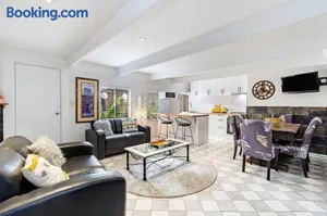 Image of Kay's Place - Beachfront 3 Bedroom