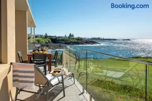 Image of Headland Hideaway