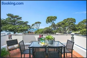 Image of Lonnie Beach View Apartment