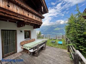 Image of Kama Alm