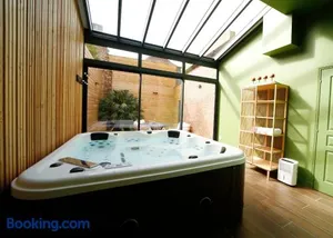Image of L'arbre d'or Appart hyper centre spa couvert
