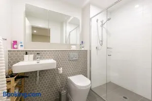 Image of Comfortable apartment, near Parramatta CBD!