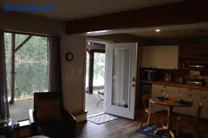 Image of Lake St Claire Waterfront, 1 beds, 1 bath