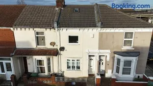 Image of Stylish Refurbished 3-Bed Haven