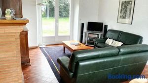 Image of Maison cosy à Pontorson avec jardin clos et terrasse