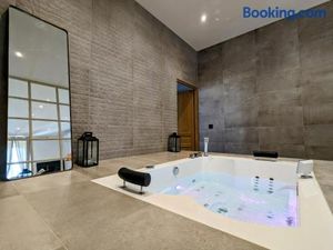 Image of My'Deting - Jacuzzi