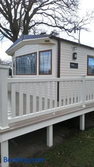 Image of New Forest Caravan, #108