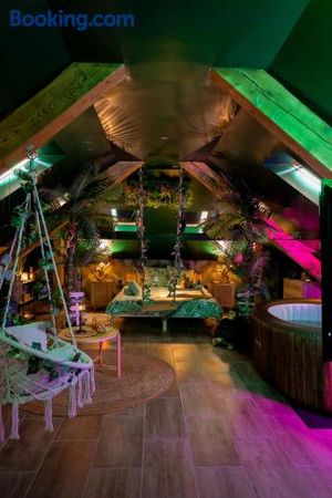 Image of Dynasty Jungle Home Spa Jacuzzi