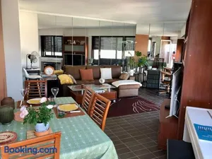 Image of Nid de rêve, vue imprenable sur Paris et terrasse 10m2