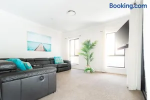 Image of Luxury Spacious 5 Bedroom Family Modern Villa Sleeps 10