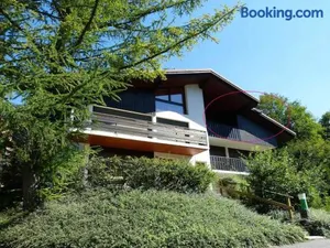 Image of Spacieux appartement 3 pièces proche des pistes, animaux admis, parking - FR-1-304-163