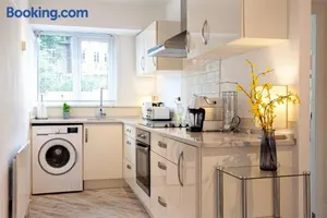 Image of Cosy 2 Bed Apartment - Close to Leeds Centre