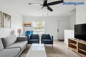 Image of Amazing 2 Bedroom Townhouse near beach