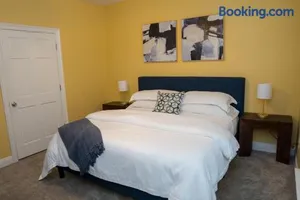 Image of Very Nice 3BR 2BA Balcony & Peaceful Neighborhood -H-