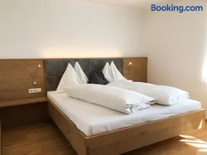 Image of Knirschenhof