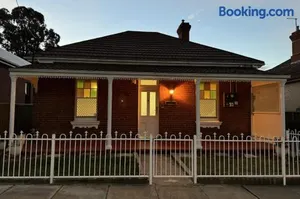 Image of Cottage on Manilla - Bathurst - Centrally located