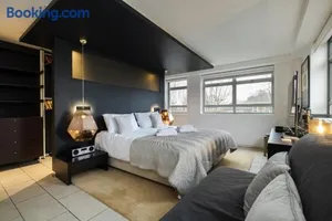 Image of Stunning 3 bedroom, 3 bathroom duplex with terrace