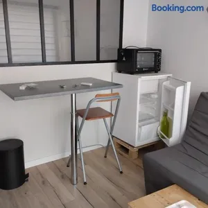 Image of Studio attenant a la maison principale