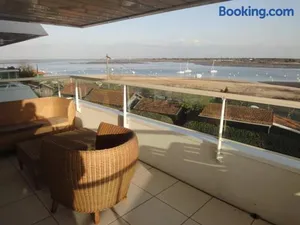 Image of Arcachon, T3 lumineux avec 2 chambres, terrasse et parking privé - FR-1-319-7