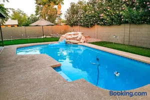 Image of Scottsdale's Charmer