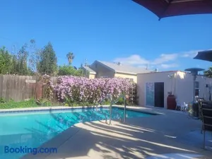 Image of Urban Farm House +Hot Tub+Pool