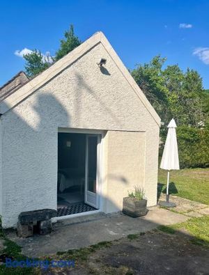 Image of Studio avec grand jardin + parking