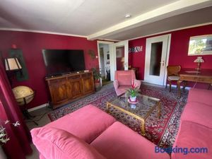 Image of Happy Teapot Apartment